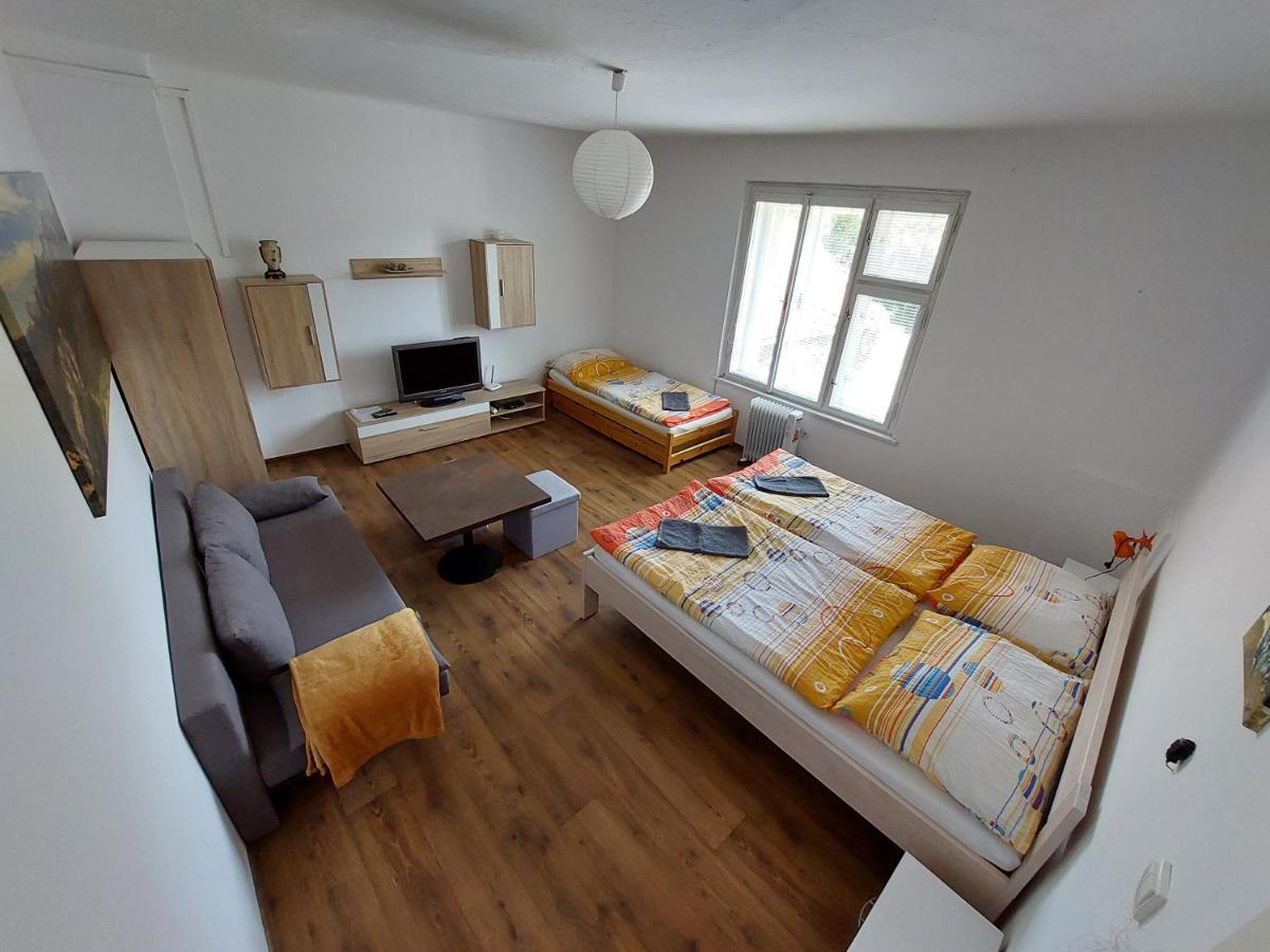 Ubytovani Pod Hradbami Nové Město nad Metují Bagian luar foto