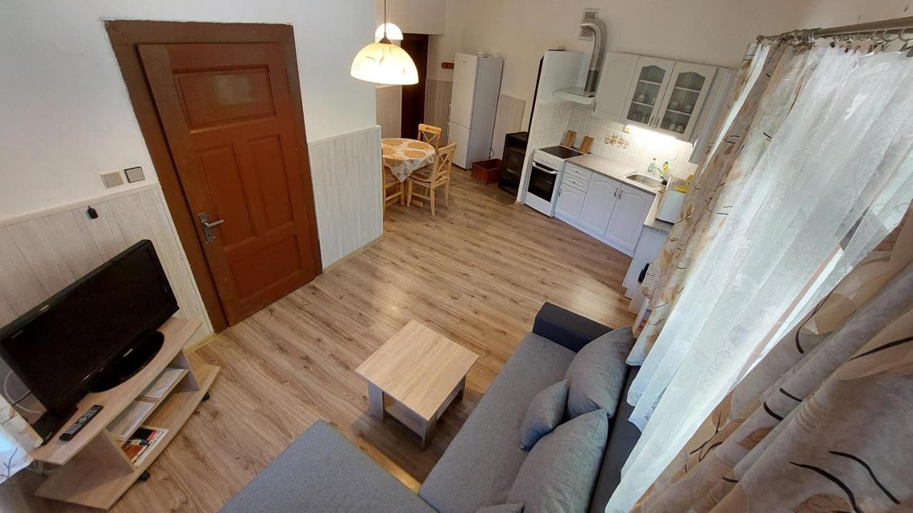 Ubytovani Pod Hradbami Nové Město nad Metují Bagian luar foto